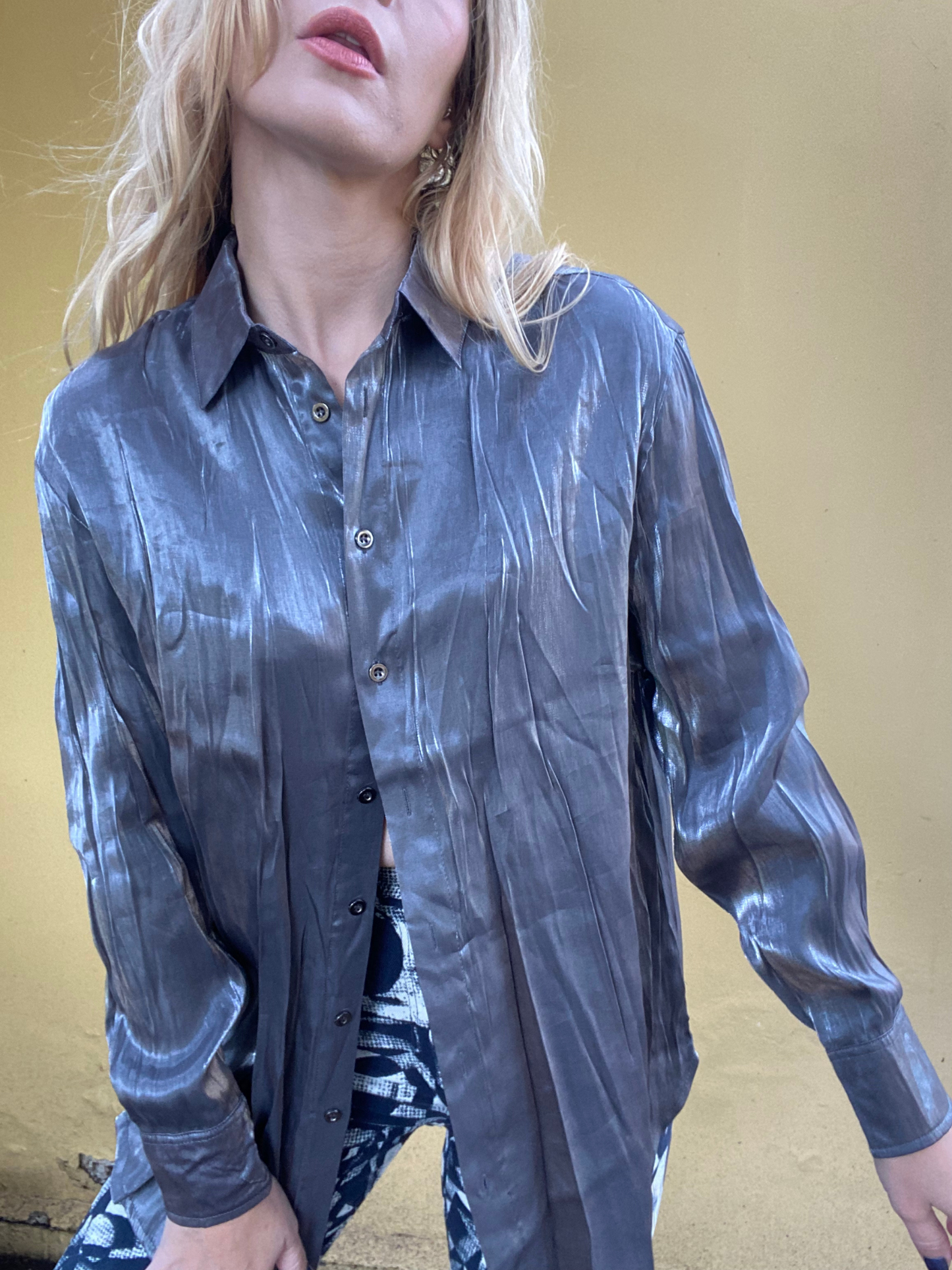 RUNWAY shimmery shirt