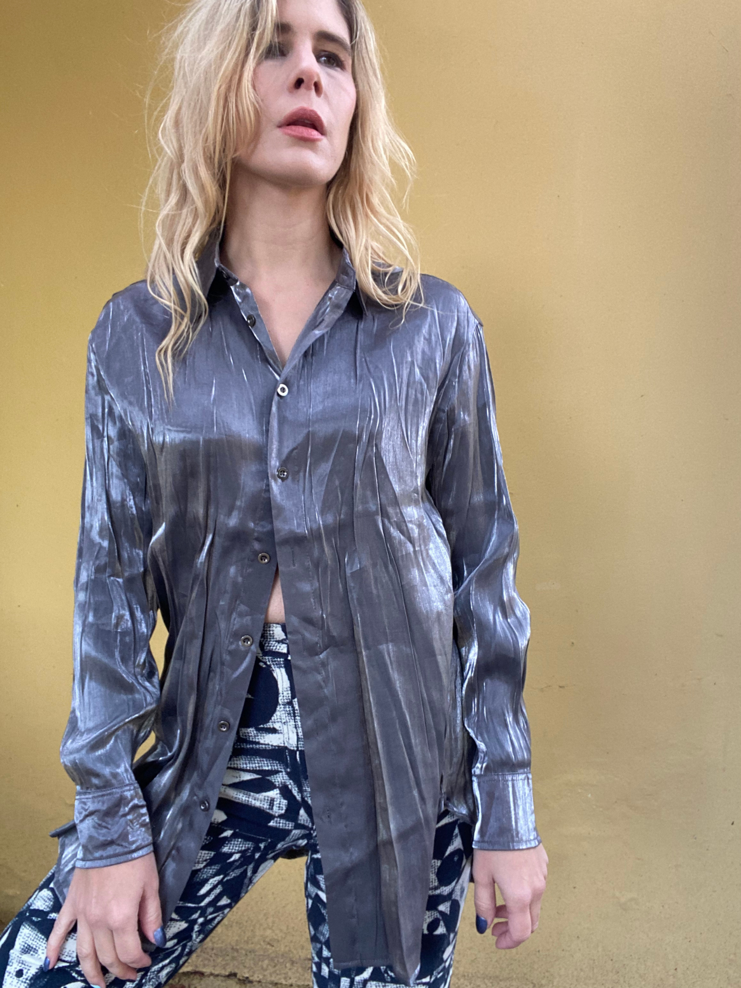 RUNWAY shimmery shirt