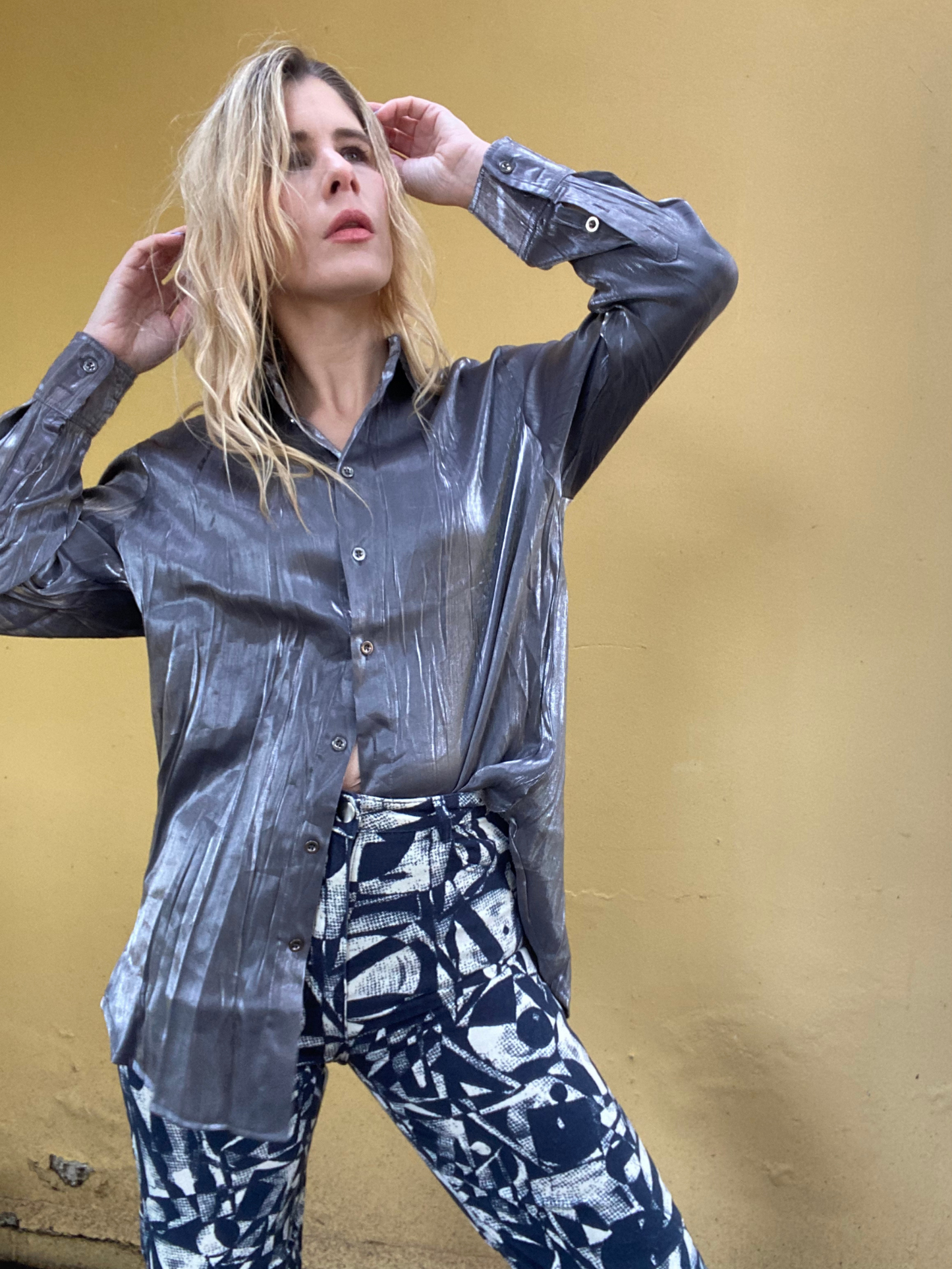 RUNWAY shimmery shirt