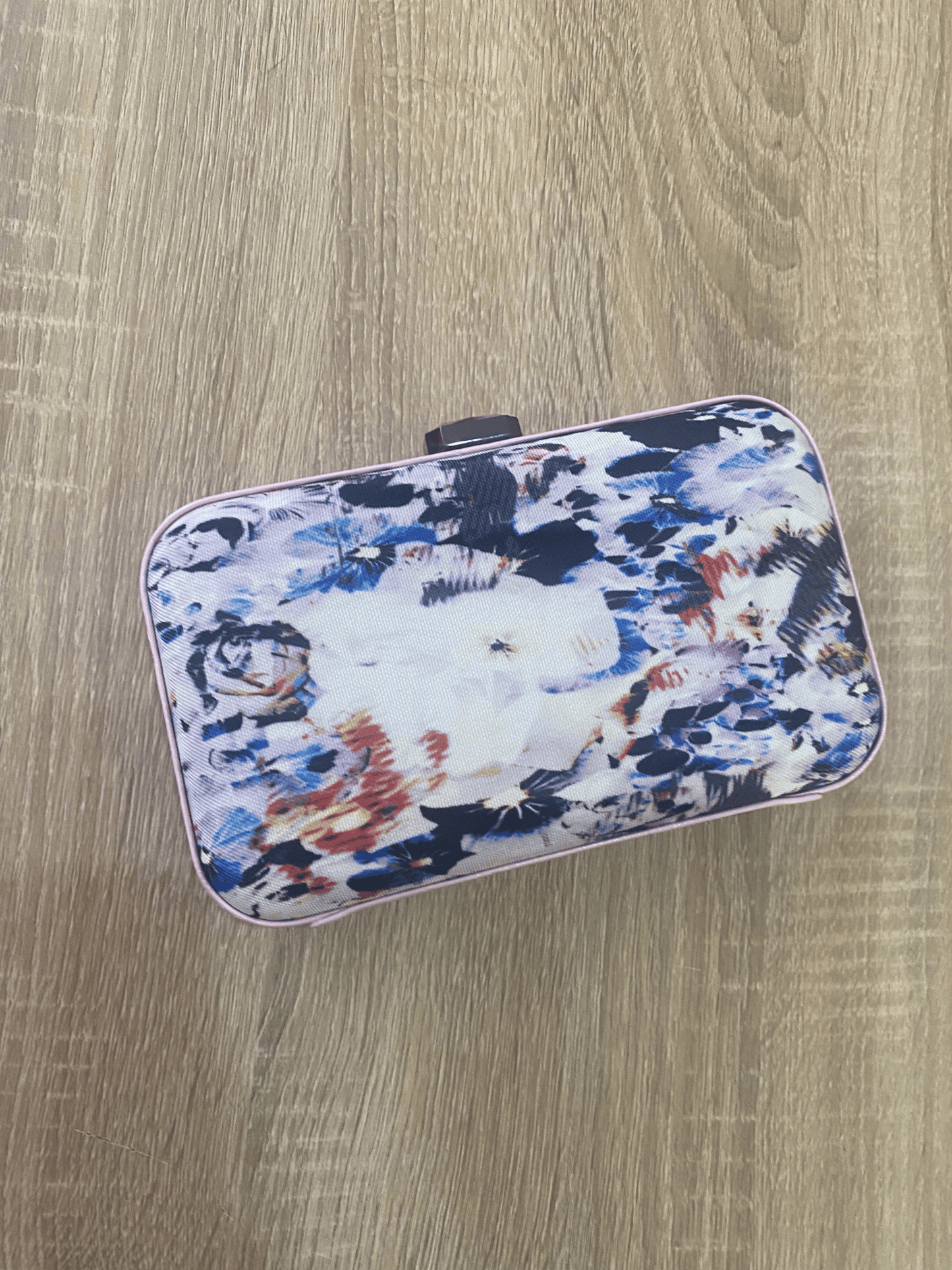 MIMCO clip clutch bag