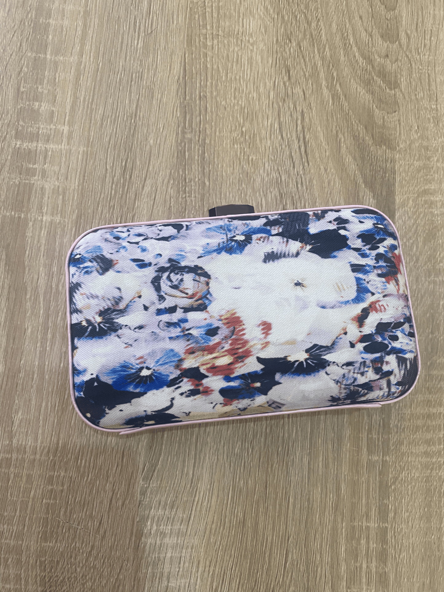 MIMCO clip clutch bag